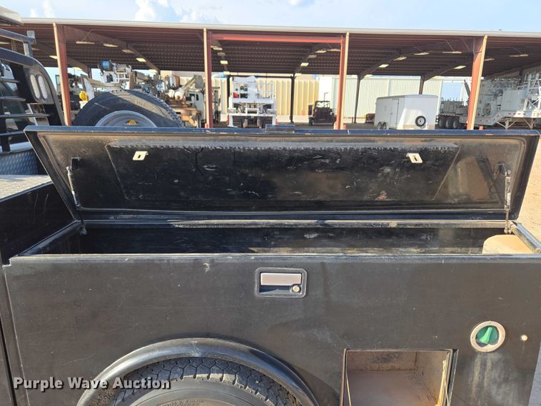 image for item EU3735 2020 Ford F550 SuperCab flatbed truck