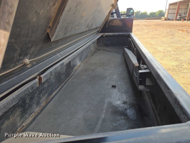 image for item EU3735 2020 Ford F550 SuperCab flatbed truck