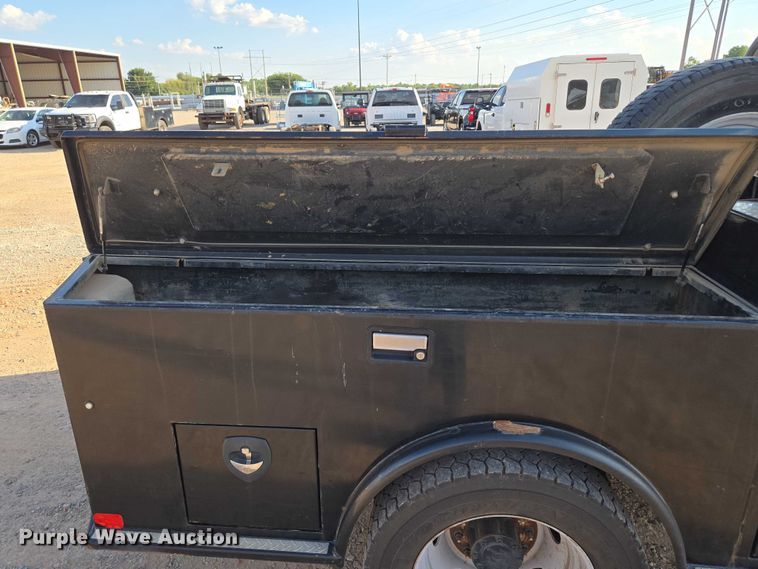 image for item EU3735 2020 Ford F550 SuperCab flatbed truck