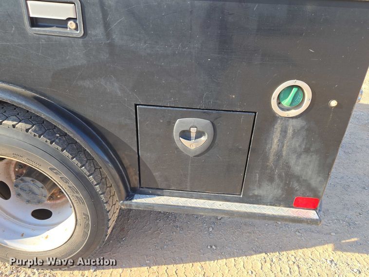 image for item EU3735 2020 Ford F550 SuperCab flatbed truck