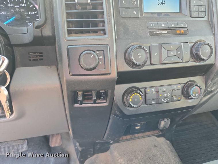 image for item EU3735 2020 Ford F550 SuperCab flatbed truck