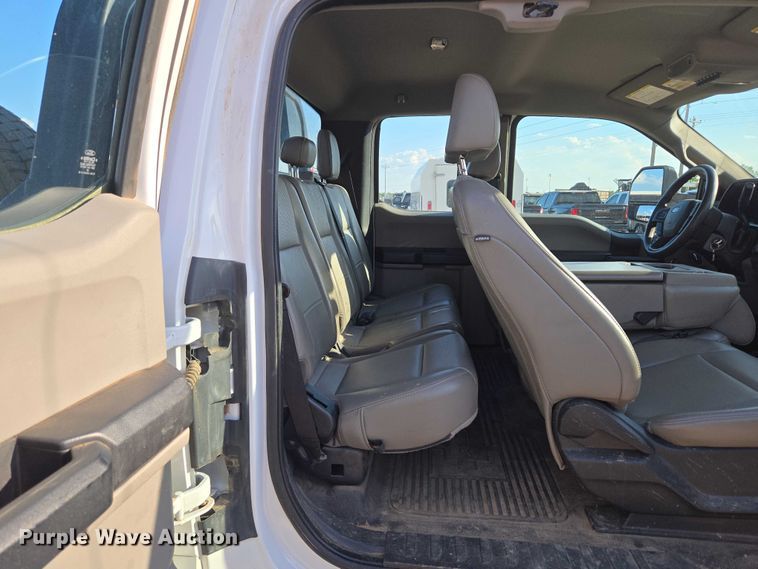 image for item EU3735 2020 Ford F550 SuperCab flatbed truck