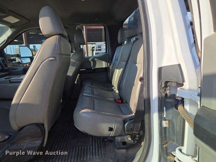 image for item EU3735 2020 Ford F550 SuperCab flatbed truck