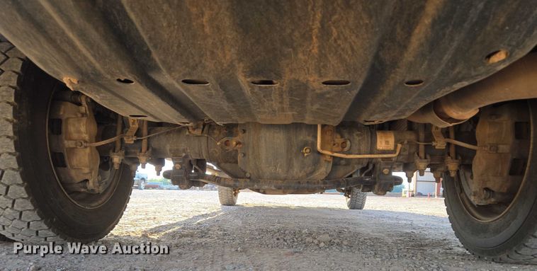 image for item EU3735 2020 Ford F550 SuperCab flatbed truck