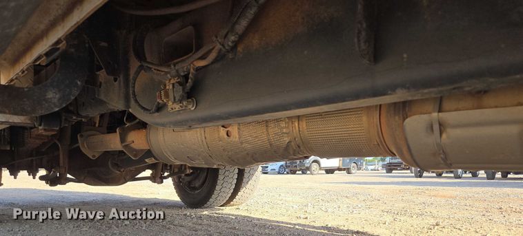 image for item EU3735 2020 Ford F550 SuperCab flatbed truck