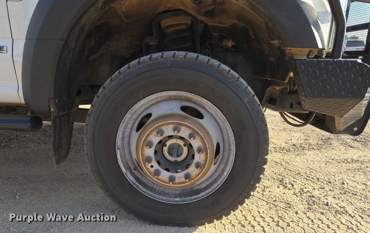 image for item EU3735 2020 Ford F550 SuperCab flatbed truck