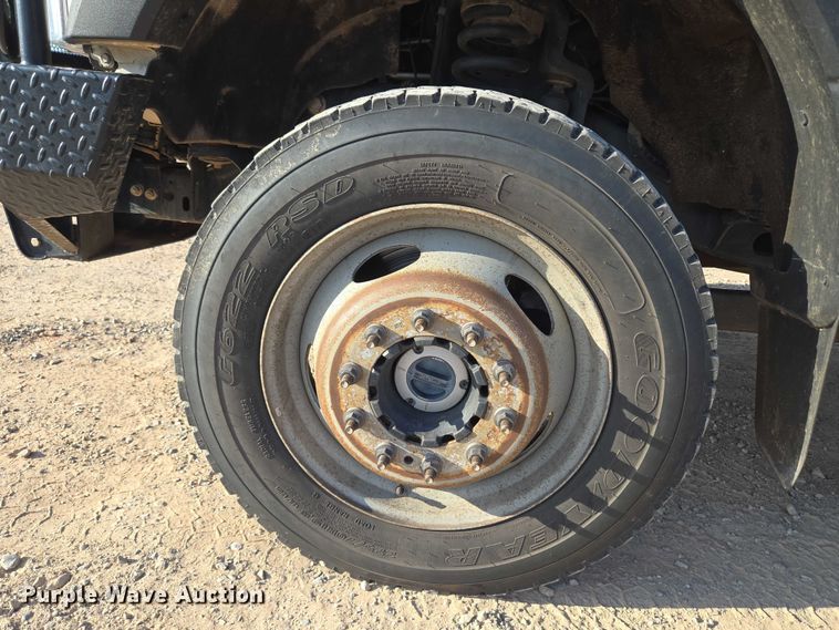 image for item EU3735 2020 Ford F550 SuperCab flatbed truck