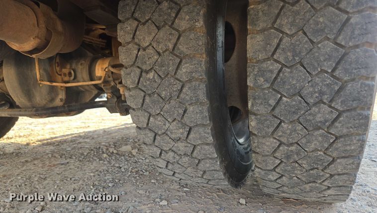 image for item EU3735 2020 Ford F550 SuperCab flatbed truck