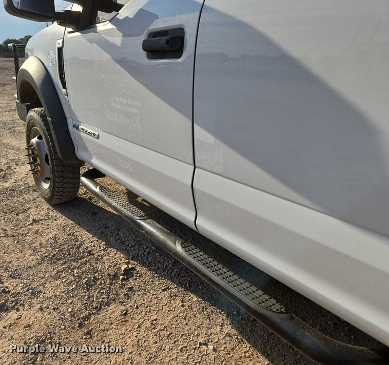 image for item EU3736 2019 Ford F550 SuperCab flatbed truck