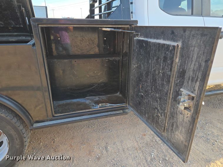 image for item EU3736 2019 Ford F550 SuperCab flatbed truck