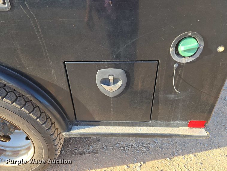 image for item EU3736 2019 Ford F550 SuperCab flatbed truck