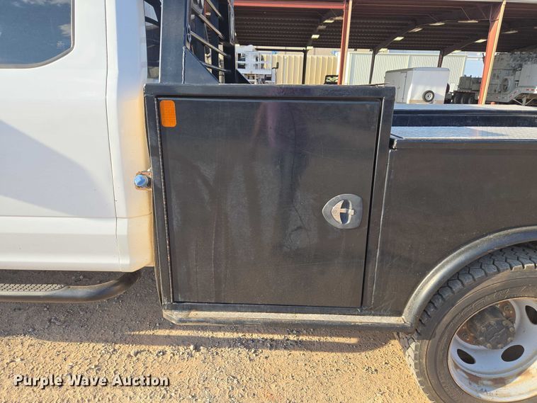 image for item EU3736 2019 Ford F550 SuperCab flatbed truck