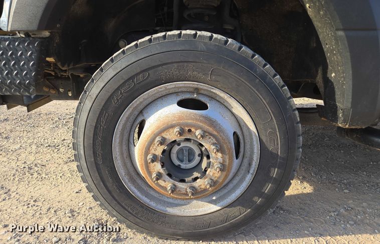 image for item EU3736 2019 Ford F550 SuperCab flatbed truck