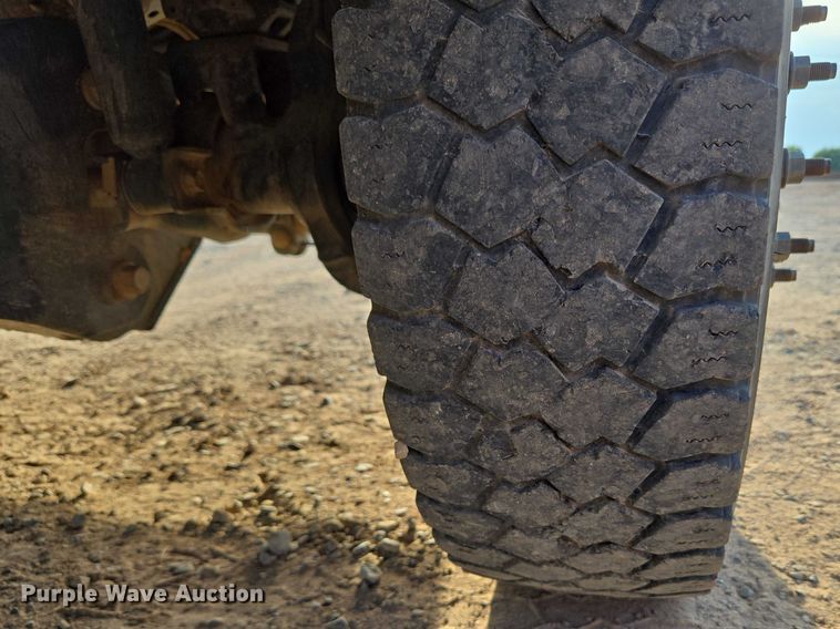 image for item EU3736 2019 Ford F550 SuperCab flatbed truck