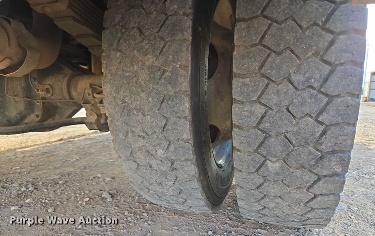 image for item EU3736 2019 Ford F550 SuperCab flatbed truck