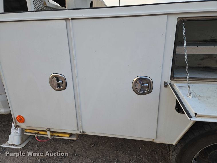 image for item EU3738 2020 Ford F550 bucket truck