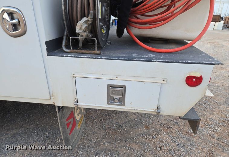 image for item EU3738 2020 Ford F550 bucket truck