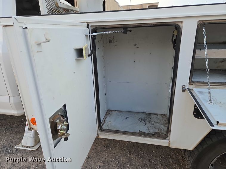 image for item EU3738 2020 Ford F550 bucket truck