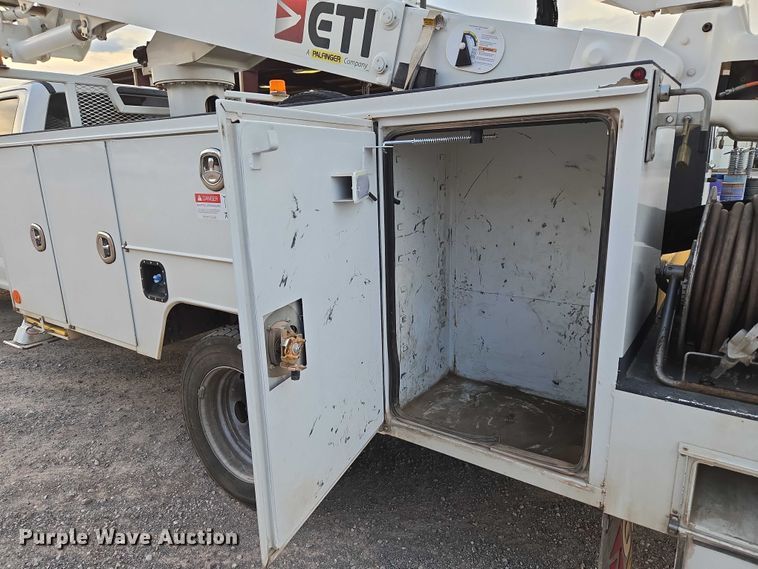 image for item EU3738 2020 Ford F550 bucket truck