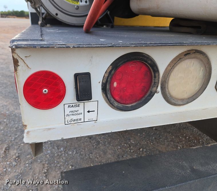 image for item EU3738 2020 Ford F550 bucket truck