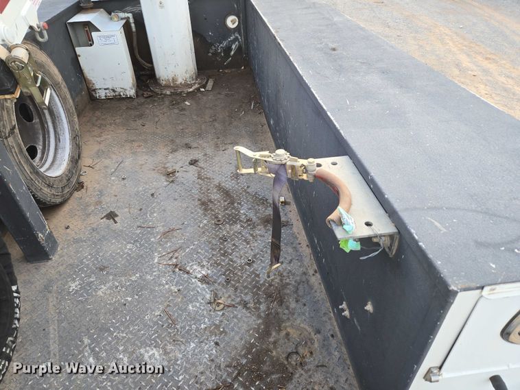 image for item EU3738 2020 Ford F550 bucket truck