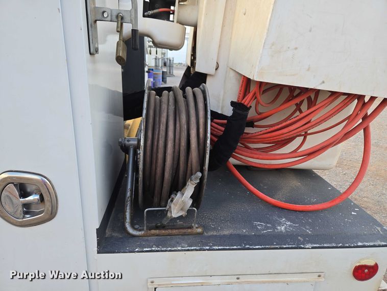 image for item EU3738 2020 Ford F550 bucket truck