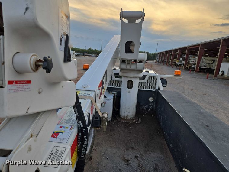 image for item EU3738 2020 Ford F550 bucket truck