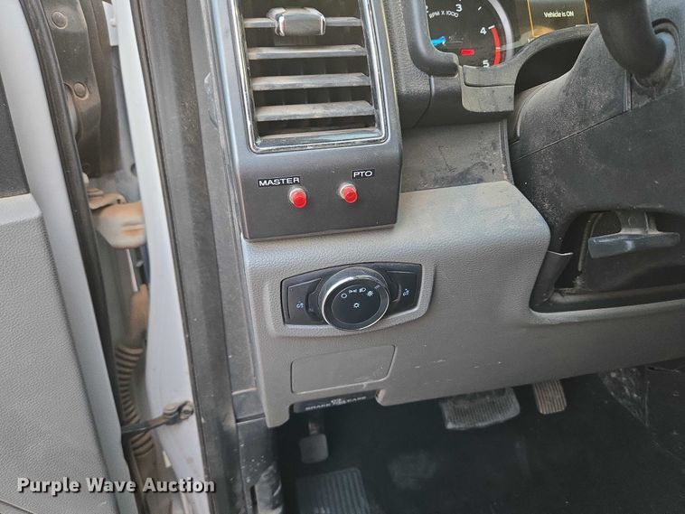 image for item EU3738 2020 Ford F550 bucket truck