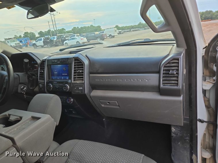 image for item EU3738 2020 Ford F550 bucket truck