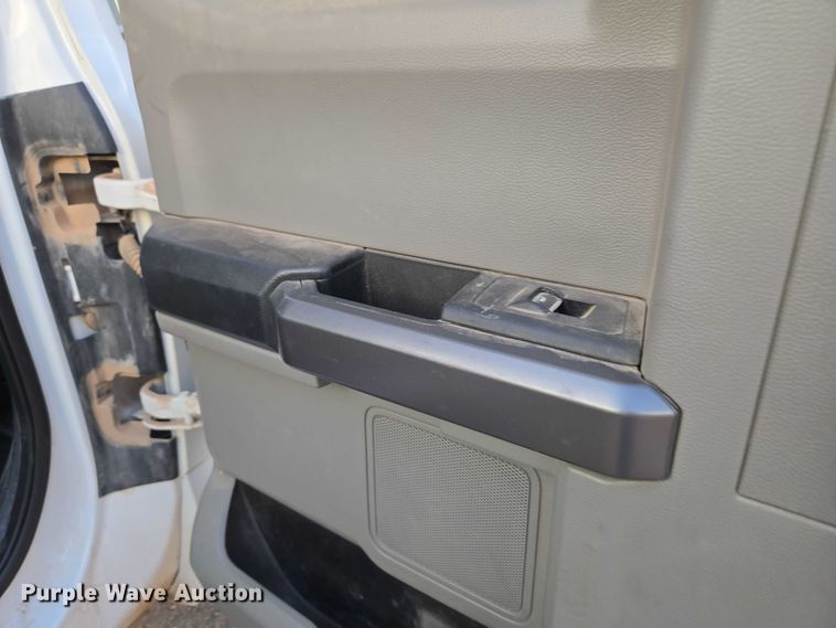 image for item EU3738 2020 Ford F550 bucket truck