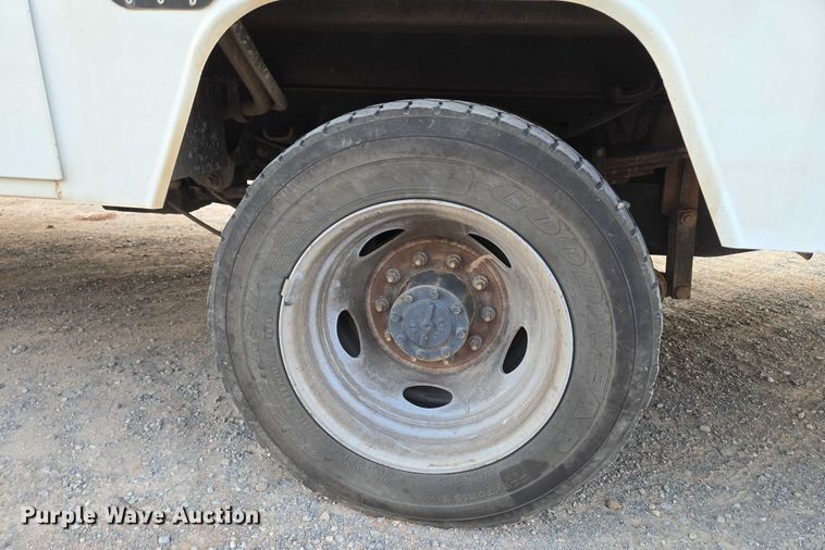 image for item EU3738 2020 Ford F550 bucket truck