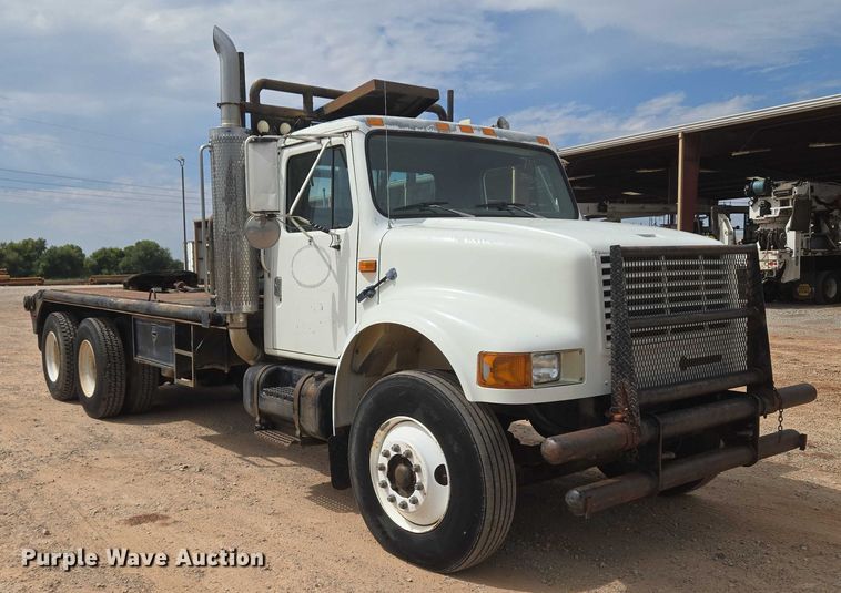 image for item EU3739 1993 International F-4900 winch truck