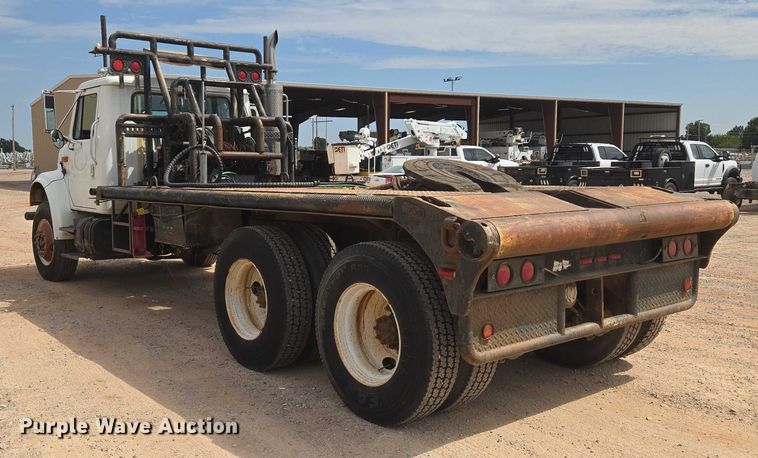 image for item EU3739 1993 International F-4900 winch truck