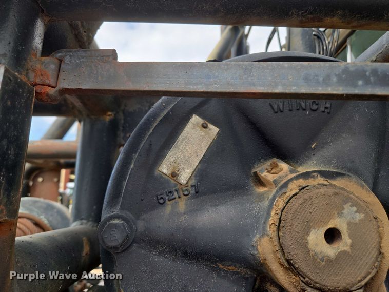 image for item EU3739 1993 International F-4900 winch truck