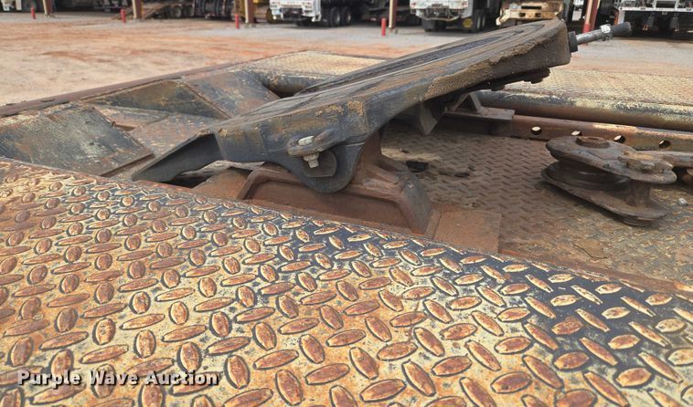 image for item EU3739 1993 International F-4900 winch truck