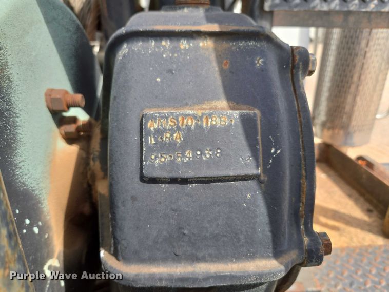 image for item EU3739 1993 International F-4900 winch truck