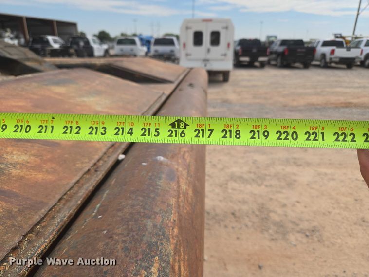 image for item EU3739 1993 International F-4900 winch truck