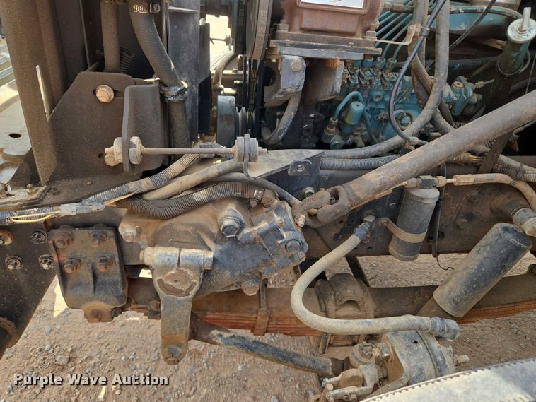 image for item EU3739 1993 International F-4900 winch truck