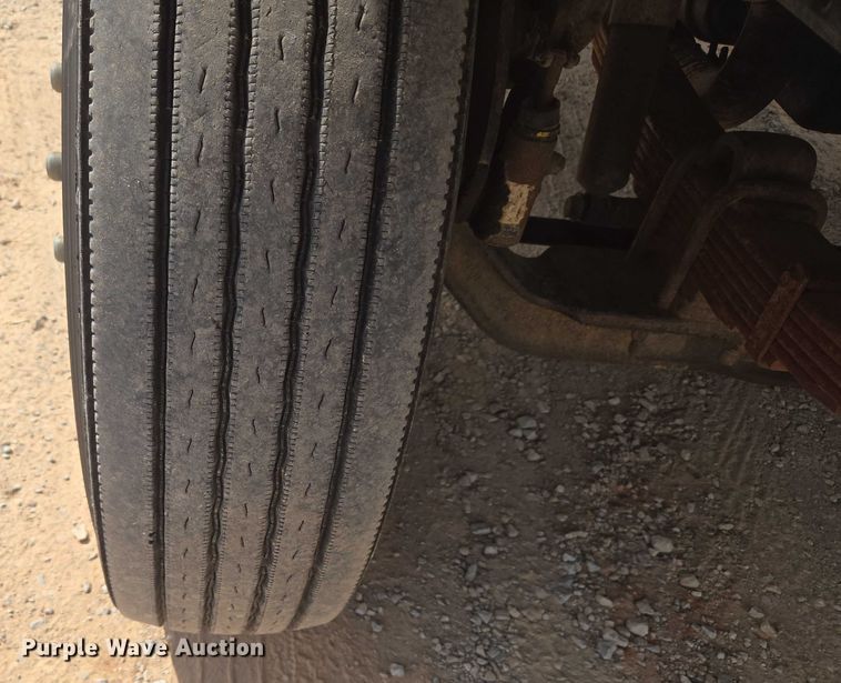 image for item EU3739 1993 International F-4900 winch truck