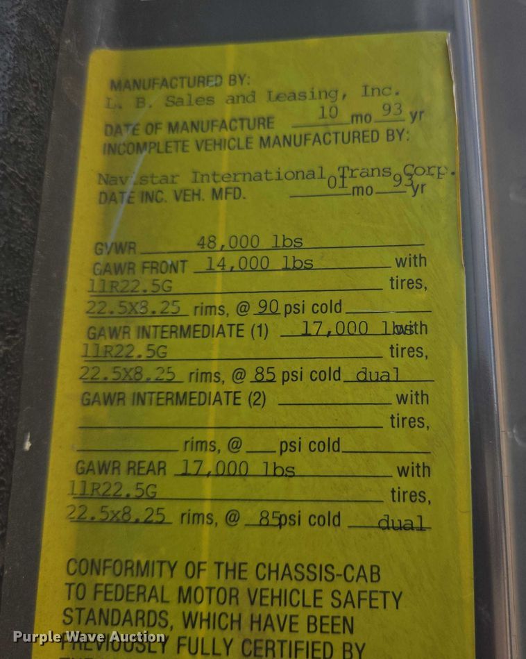 image for item EU3739 1993 International F-4900 winch truck