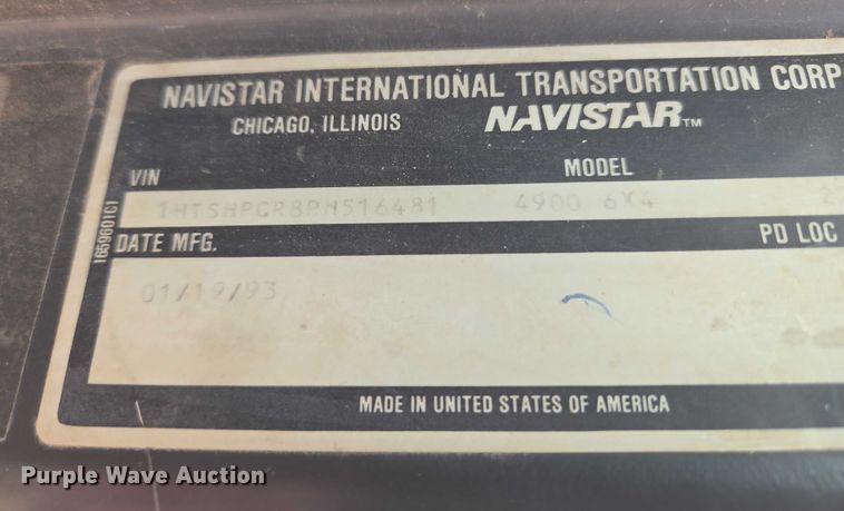 image for item EU3739 1993 International F-4900 winch truck