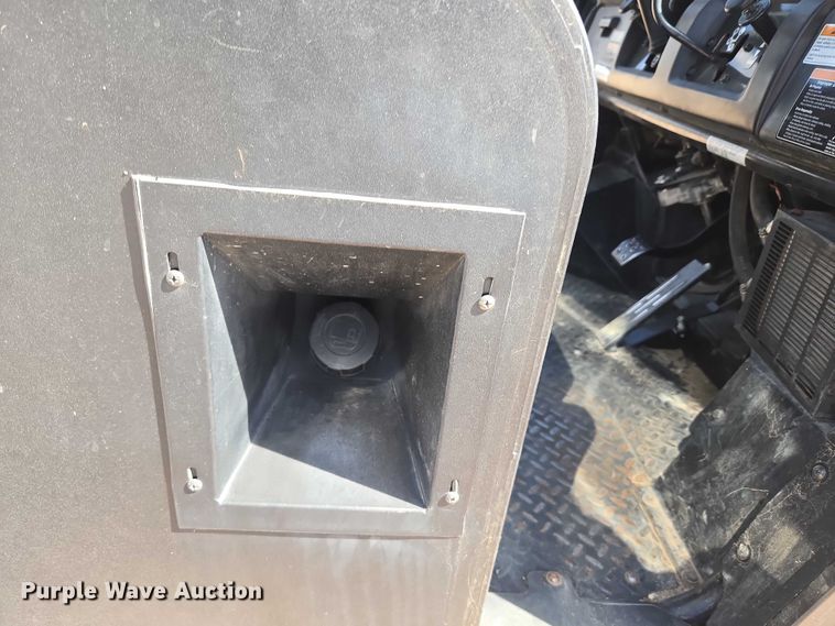 image for item EU3742 2006 Kawasaki 4010 utility vehicle