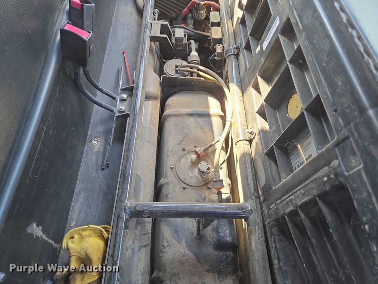 image for item EU3742 2006 Kawasaki 4010 utility vehicle