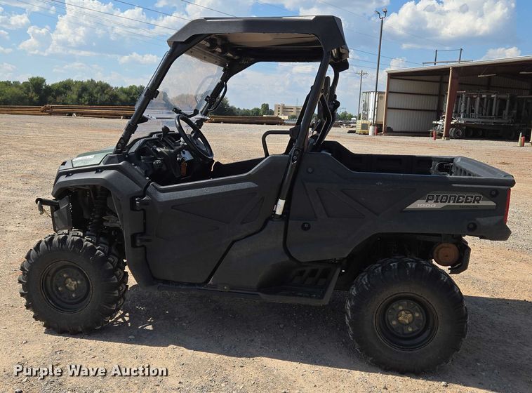 image for item EU3744 2019 Honda Pioneer 1000 utility vehicle