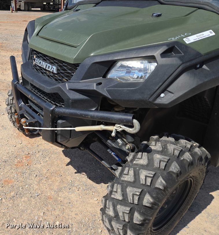 image for item EU3744 2019 Honda Pioneer 1000 utility vehicle