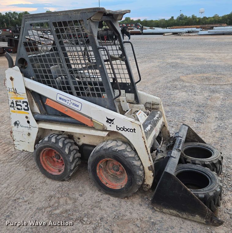 image for item EU3747 2000 Bobcat 453 skid steer loader
