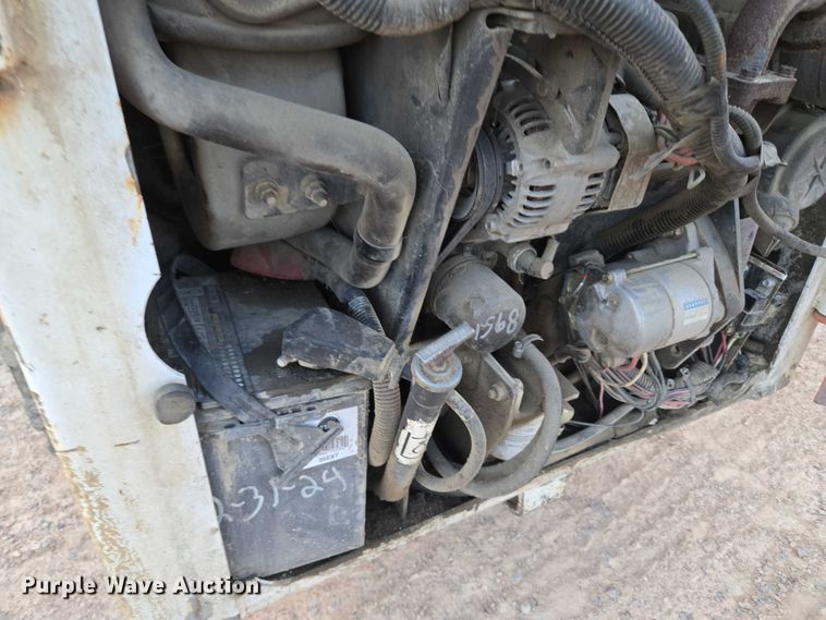 image for item EU3747 2000 Bobcat 453 skid steer loader