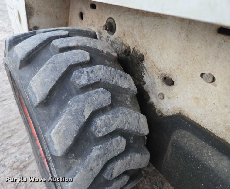 image for item EU3747 2000 Bobcat 453 skid steer loader