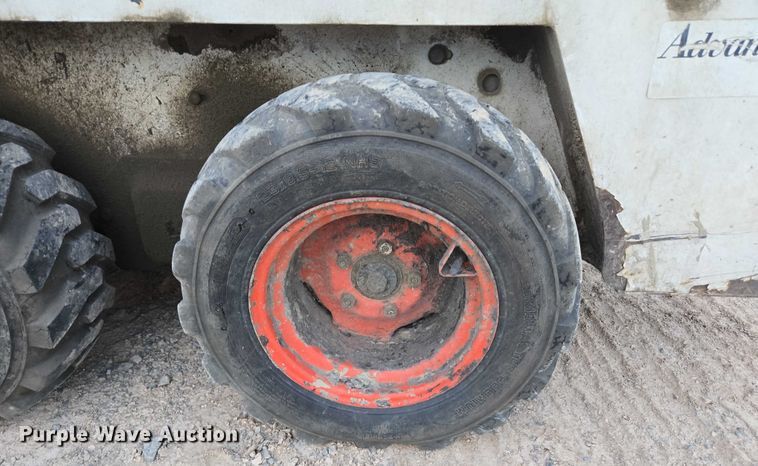 image for item EU3747 2000 Bobcat 453 skid steer loader