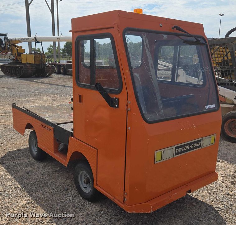 image for item EU3749 2009 Taylor-Dunn B0-210-36 utility vehicle